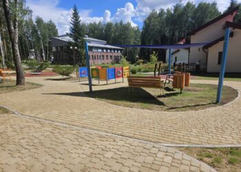 ОТКРЫТИЕ ИНКЛЮЗИВНОЙ ДЕТСКОЙ ПЛОЩАДКИ В ДЕТСКОМ ЦЕНТРЕ “НАДЕЖДА” 22 ИЮЛЯ 2024 ГОДА